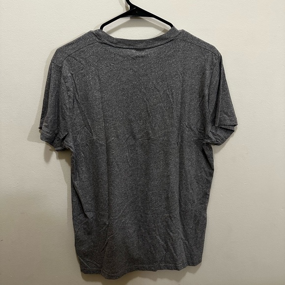 🔥3 for $15🔥 Hollister classic t-shirt in Medium - Picture 3 of 3